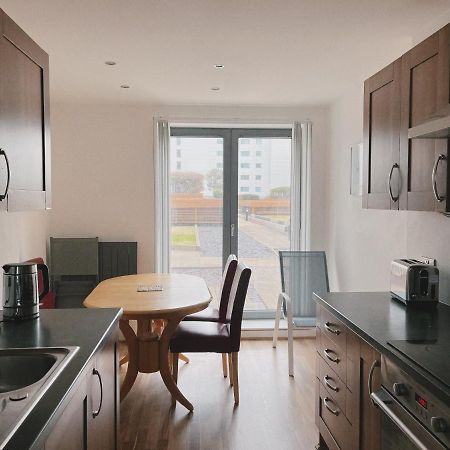 Stunning Waterfront Western Harbour Apartment Edimburgo Exterior foto