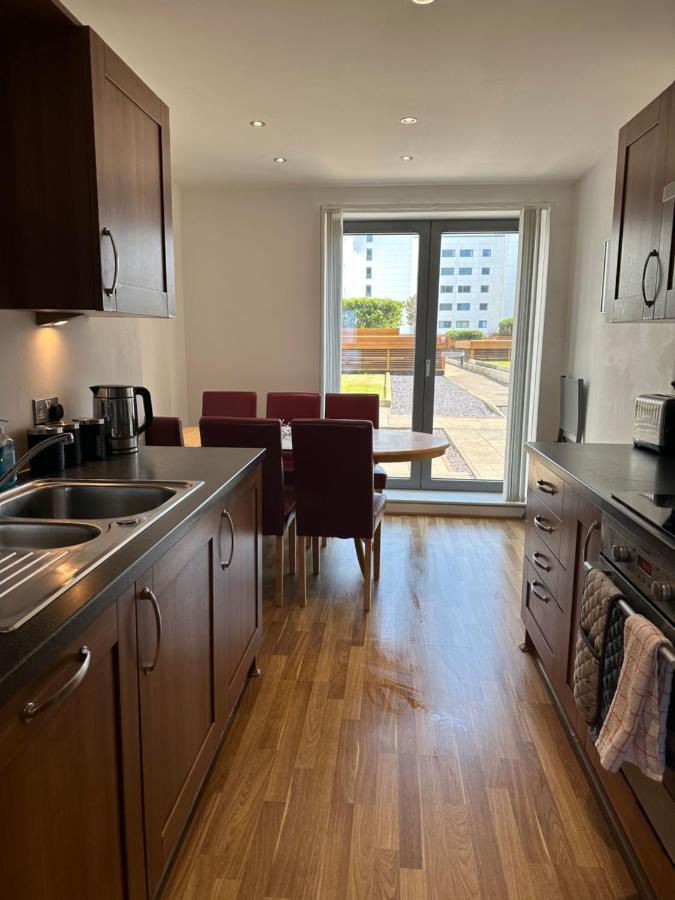 Stunning Waterfront Western Harbour Apartment Edimburgo Exterior foto