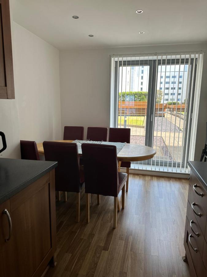 Stunning Waterfront Western Harbour Apartment Edimburgo Exterior foto