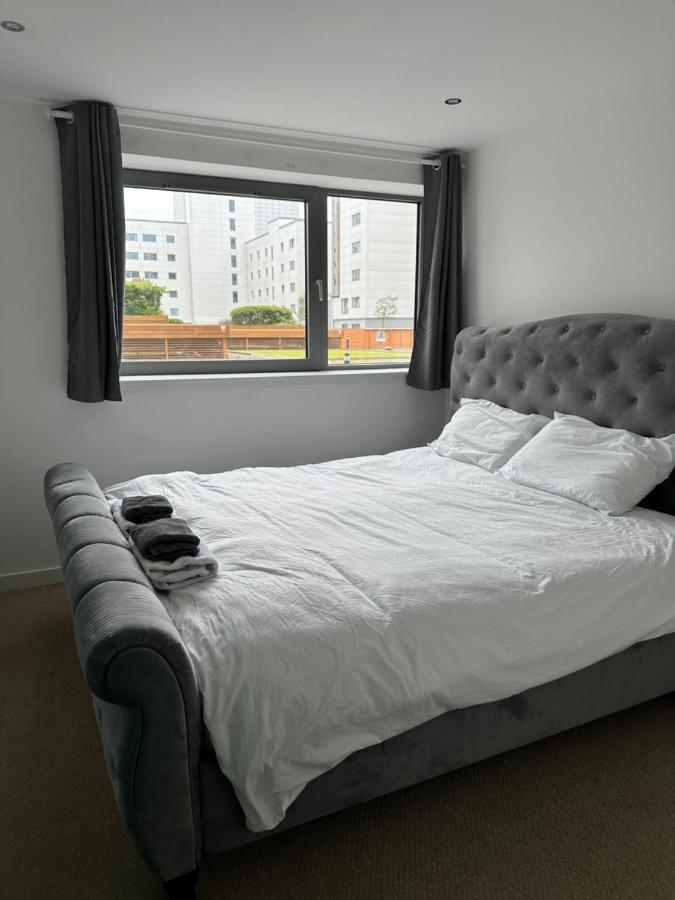 Stunning Waterfront Western Harbour Apartment Edimburgo Exterior foto